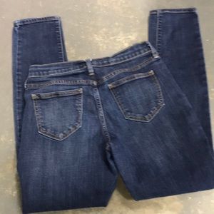 Old Navy Sweetheart size 2. Bin-B3